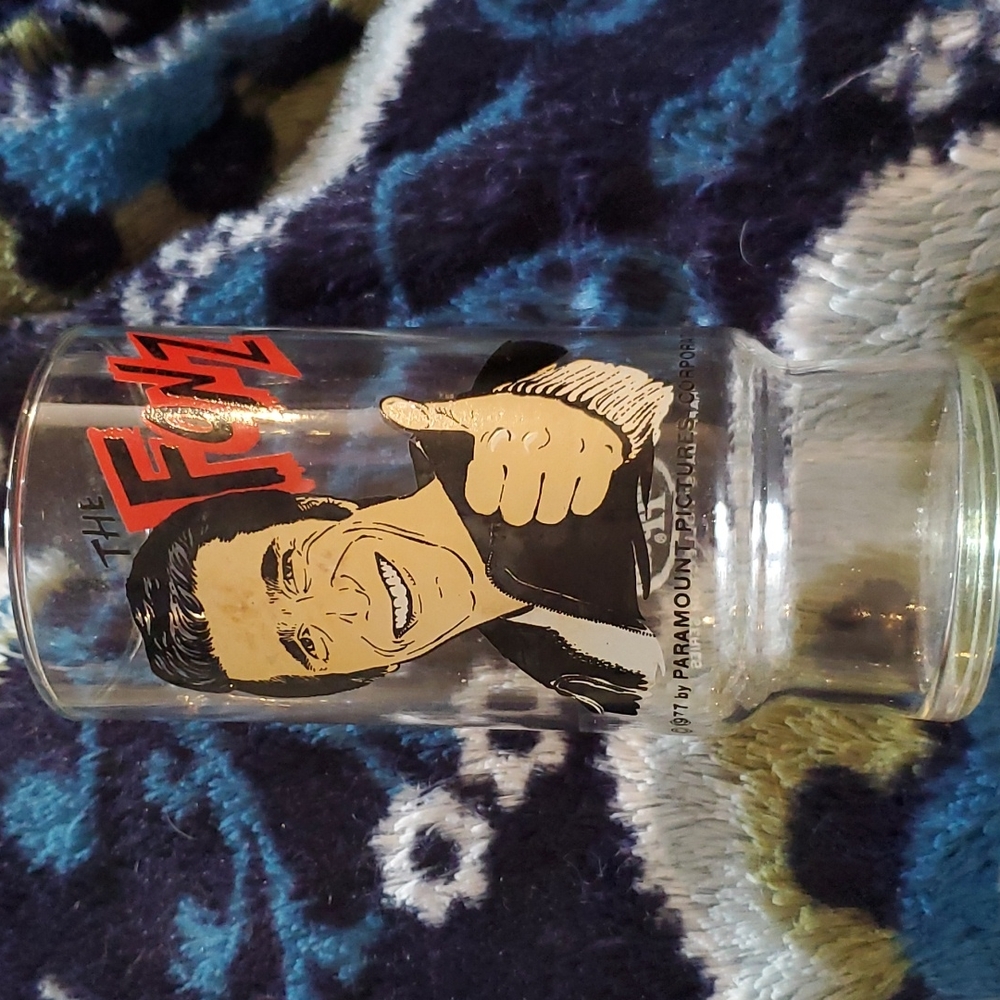 SET OF 2 VINTAGE 1977 The Fonz Happy Days Glass